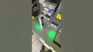 Магазин в Германии-касса самообслуживания.Алкоголь купить детям все равно нельзя   Система проверяет